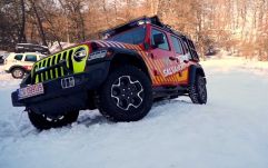 Korszerű terepjárót kaptak a háromszéki hegyimentők 